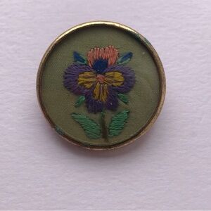 Vintage floral brooch